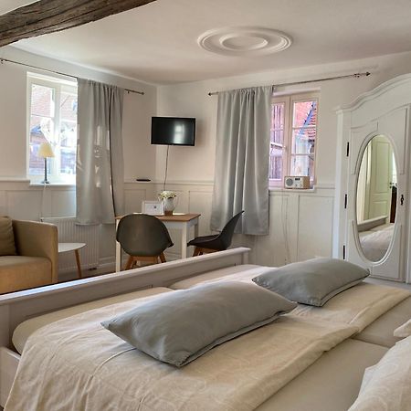 Sonnenhof 1737 - Ferienzimmer & Apartments Barbelroth Eksteriør billede